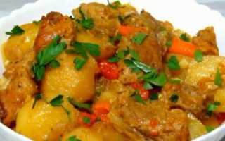 Свинина, запеченная в духовке с картофелем — 5 вкусных рецептов